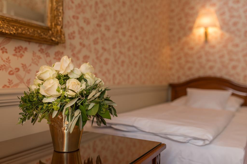 Atlantic Parkhotel Baden-Baden Room photo